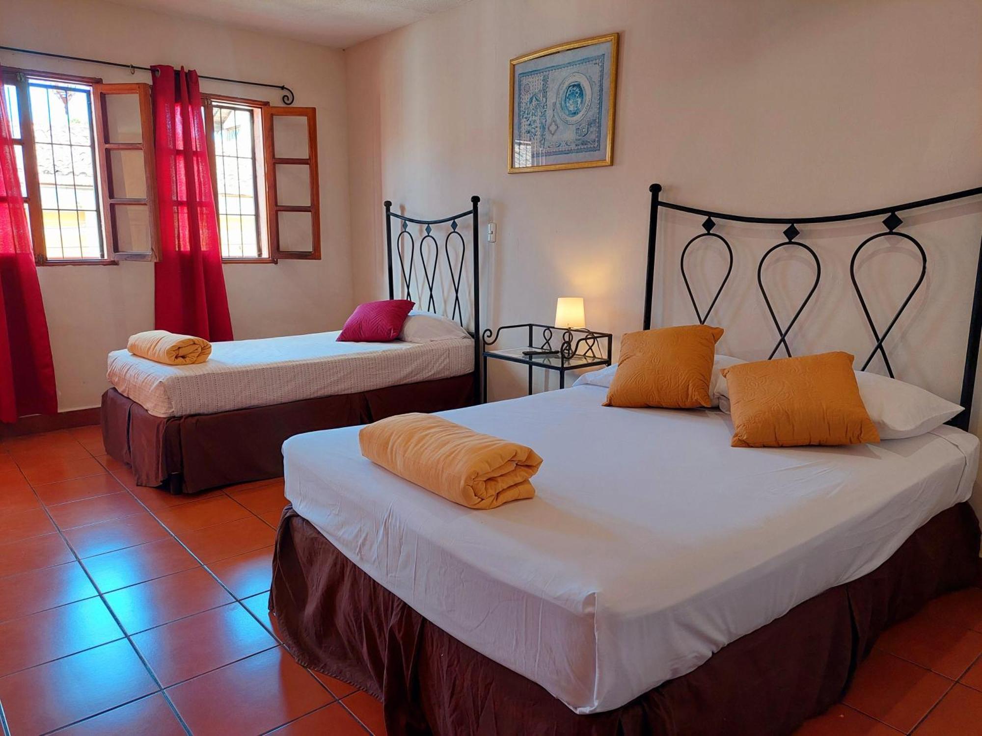 Hostal Lolita'S Boutique Granada Eksteriør bilde